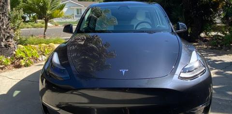 Tesla Model Y 2024