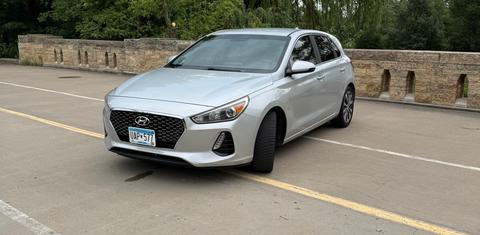 Hyundai Elantra GT 2019