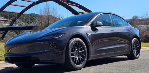 Tesla Model 3 2024