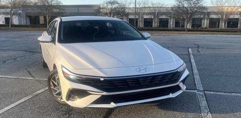 Hyundai Elantra 2024