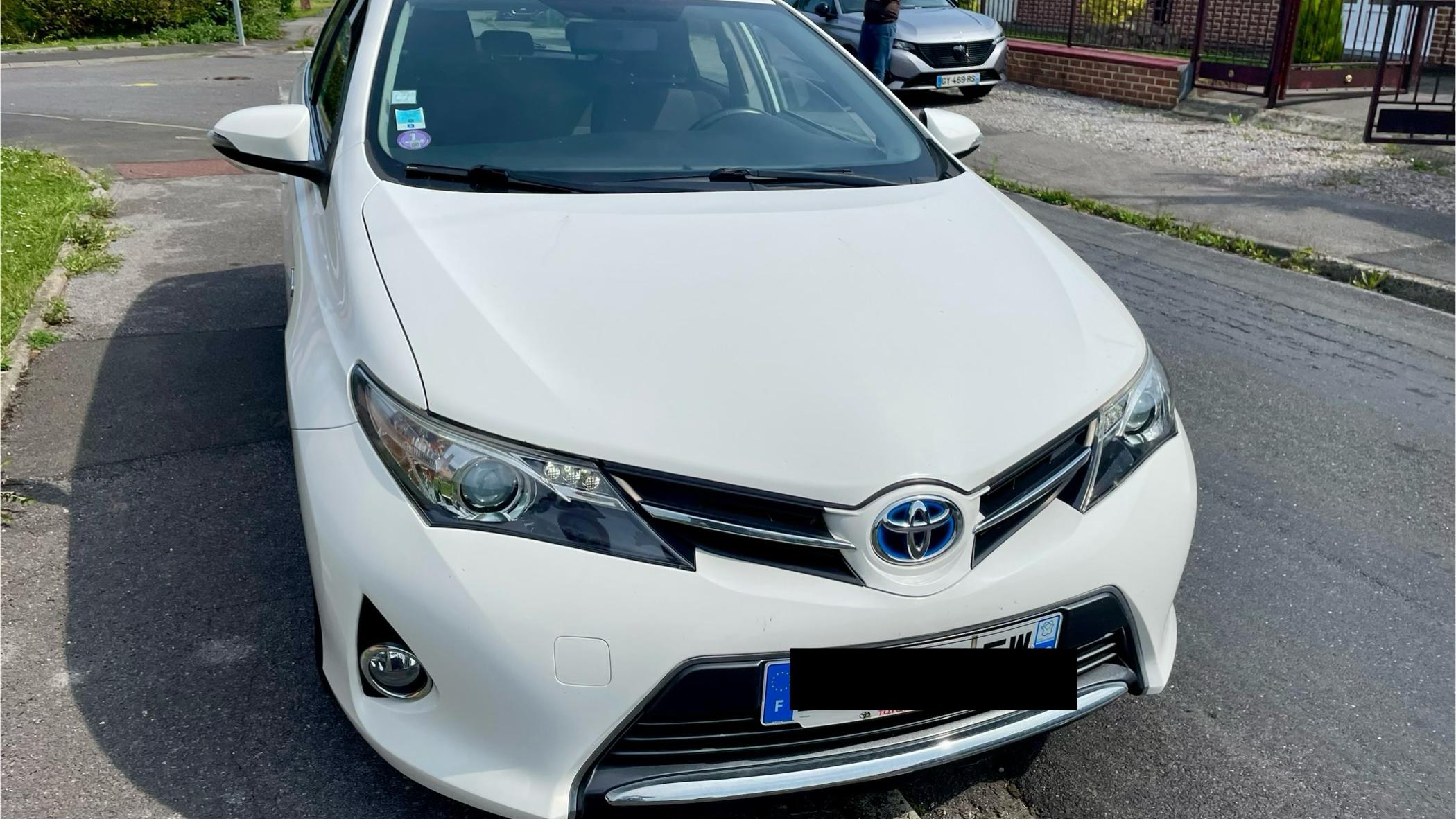 Toyota AURIS 2014 à Lille