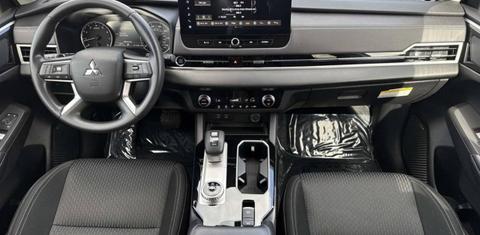 Mitsubishi Outlander 2025