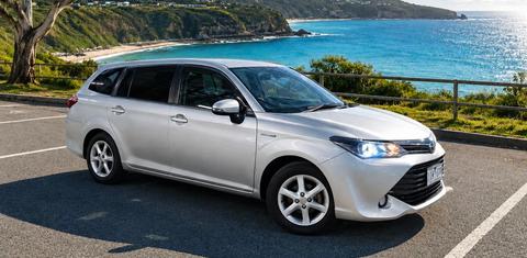 Toyota Corolla Fielder Hybrid 2021
