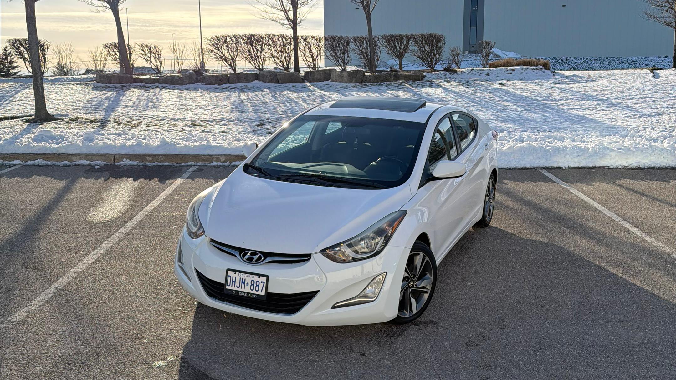 Hyundai Elantra 2015 à 