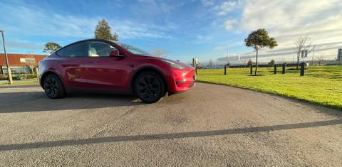 Tesla MODEL Y 2024