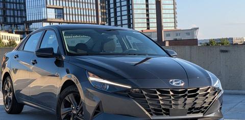 Hyundai Elantra 2022