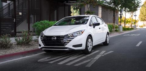 Nissan Versa 2024