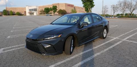 Toyota Camry Hybrid 2025