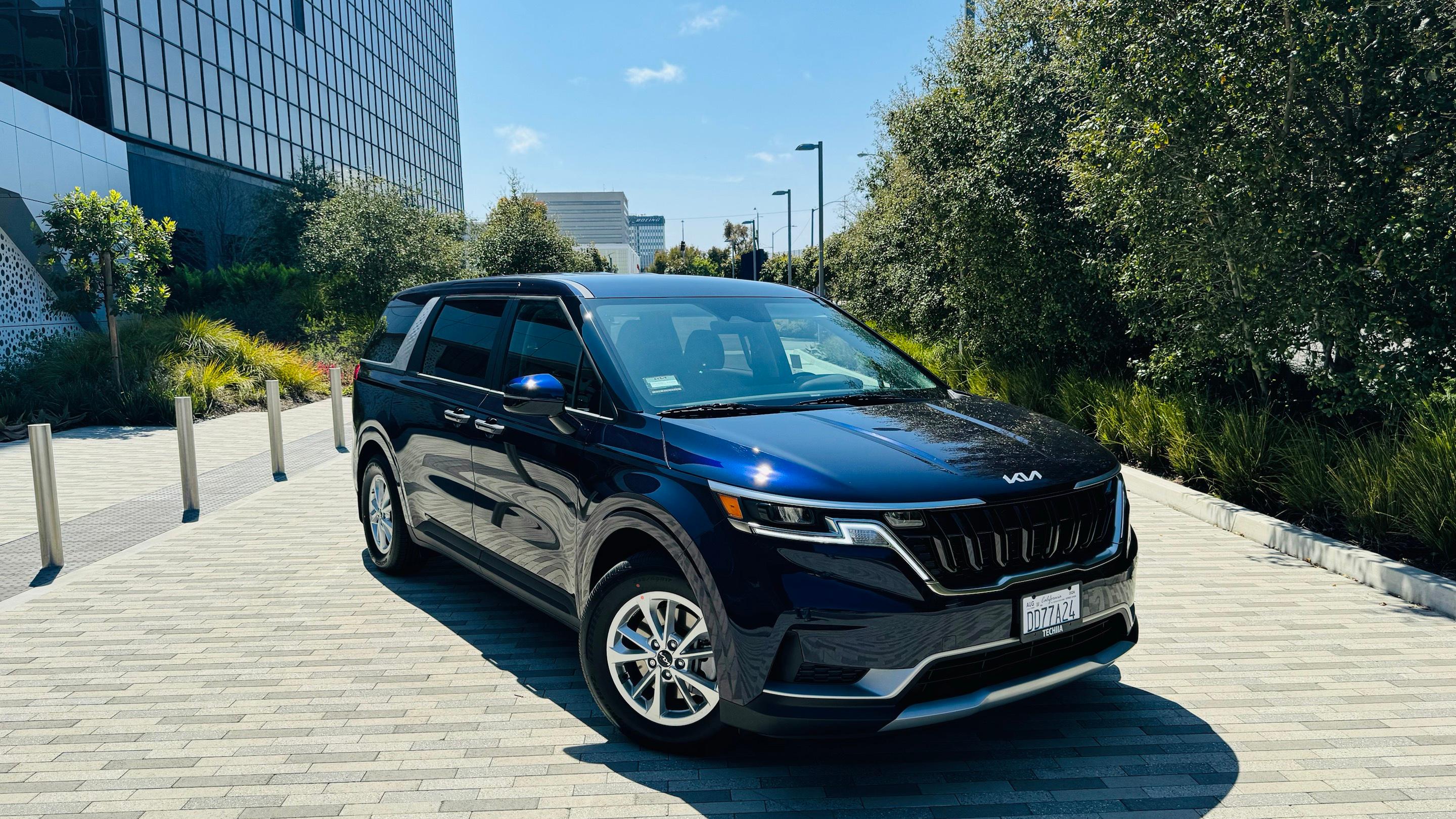 Kia Carnival 2024 in Inglewood, CA