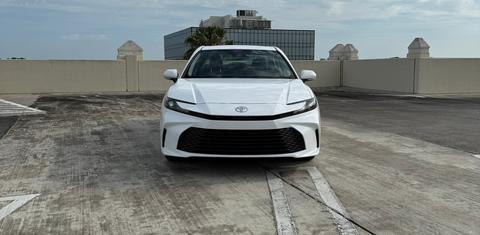 Toyota Camry Hybrid 2026