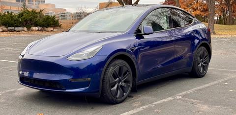 Tesla Model Y 2024