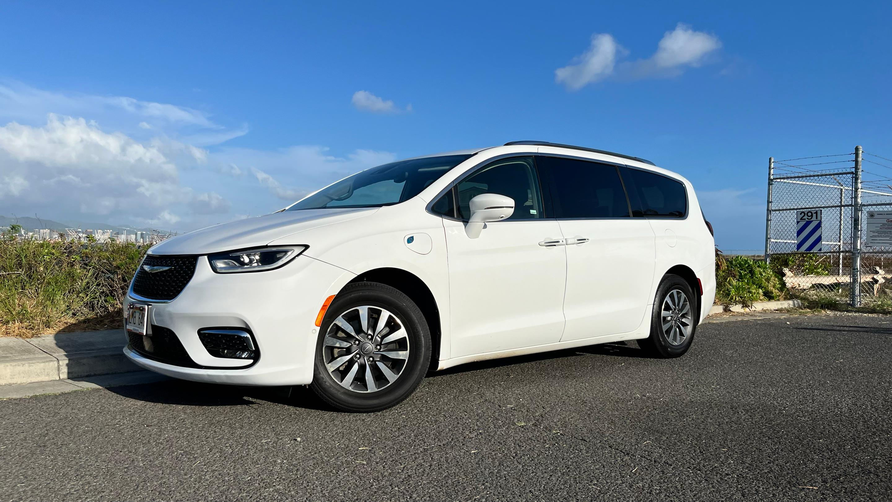 Chrysler Pacifica 2021 in Honolulu, HI