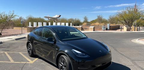 Tesla Model Y 2025