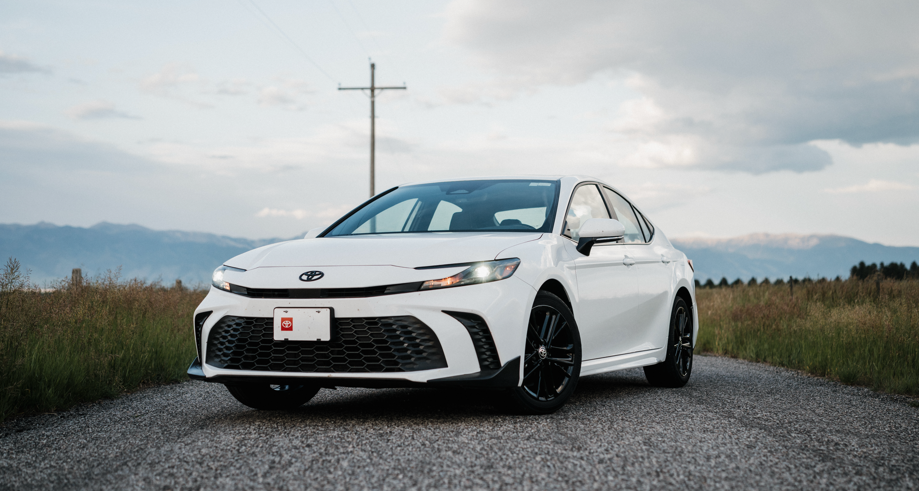 Toyota Camry Hybrid 2025 in Cardwell, MT