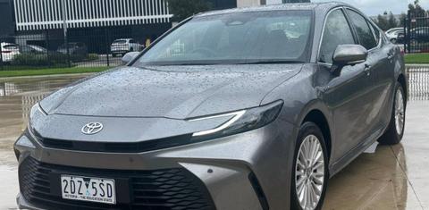 Toyota CAMRY 2025