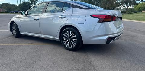 Nissan Altima 2024