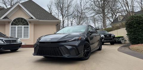Toyota Camry Hybrid 2025