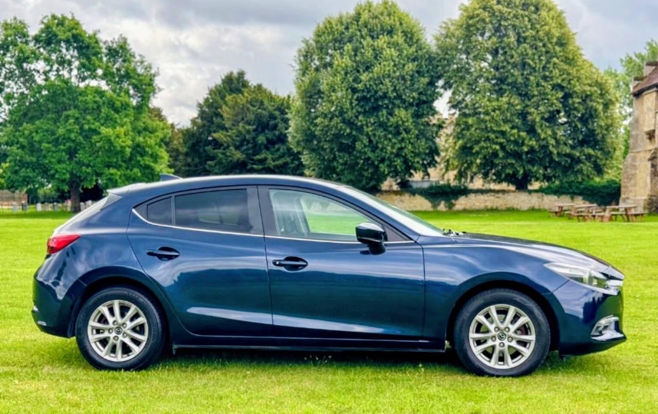 Mazda Mazda3 2017 in London