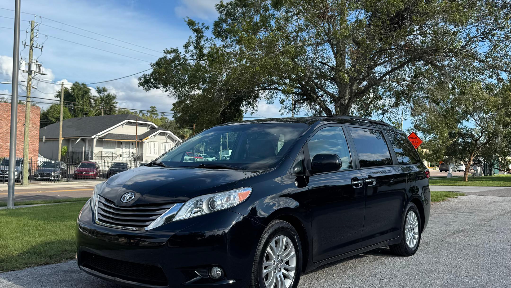 Toyota Sienna 2015 in 