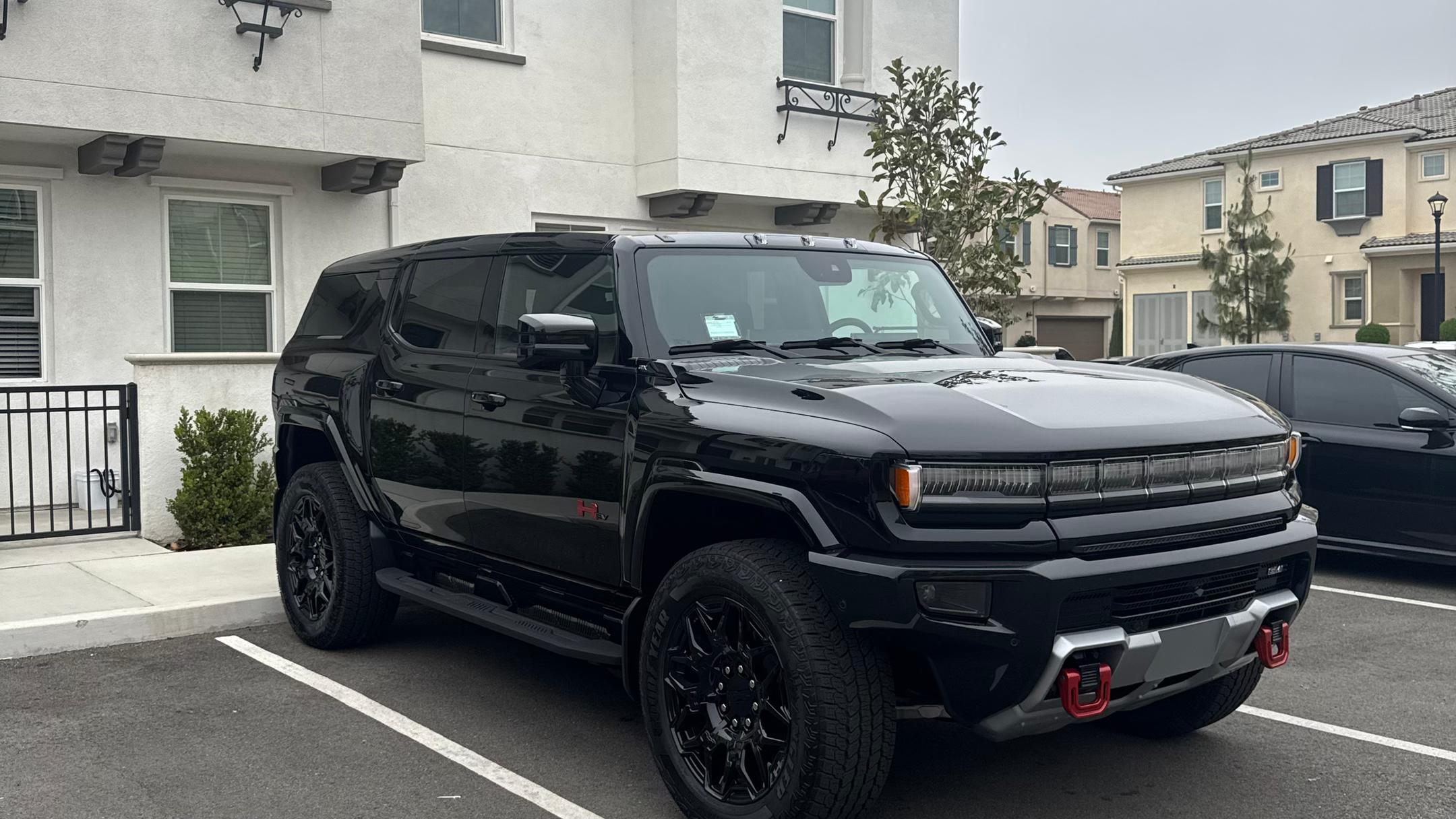 GMC HUMMER EV SUV 2025 in 
