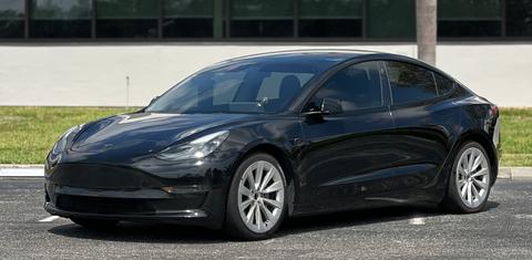Tesla Model 3 2022