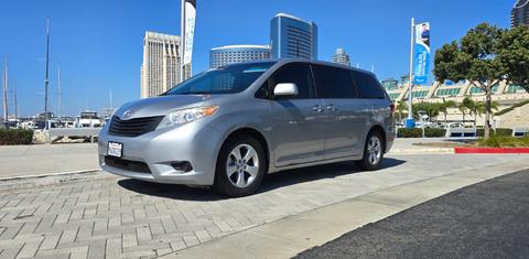 Toyota Sienna 2015