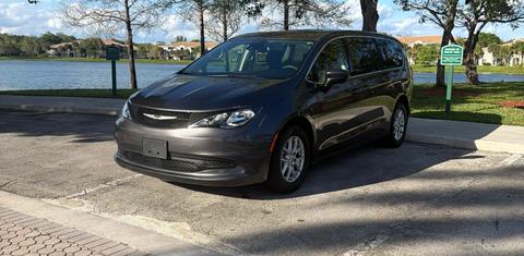 Chrysler Voyager 2023