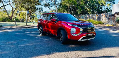 Mitsubishi OUTLANDER 2021