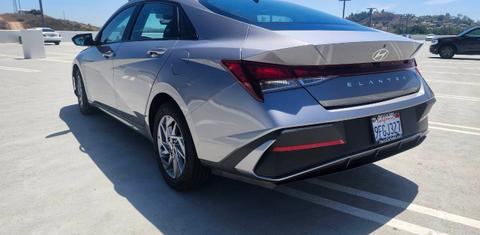 Hyundai Elantra 2024