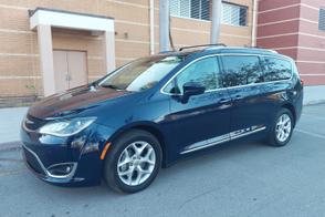 Chrysler Pacifica car