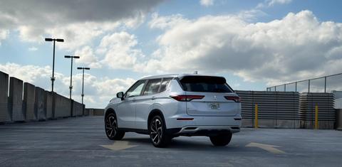 Mitsubishi Outlander 2023