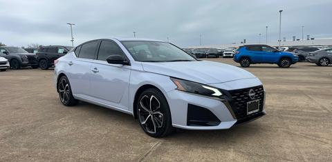 Nissan Altima 2025