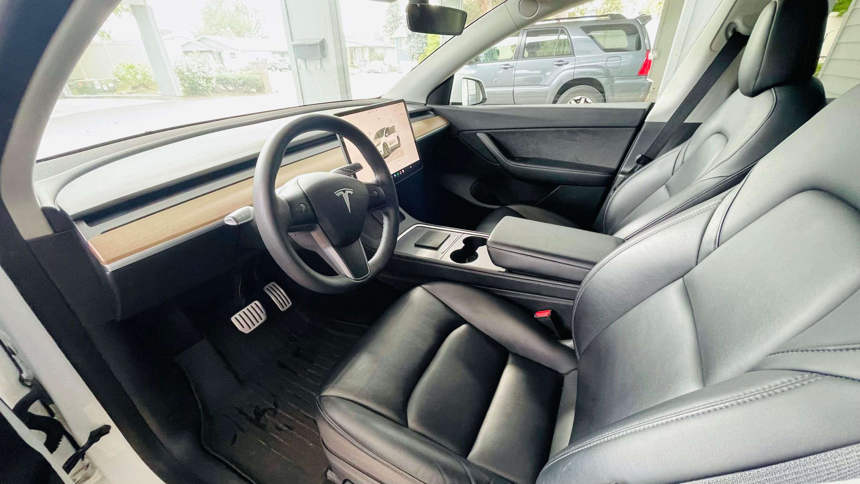Tesla Model Y 2022 in Kelowna, BC
