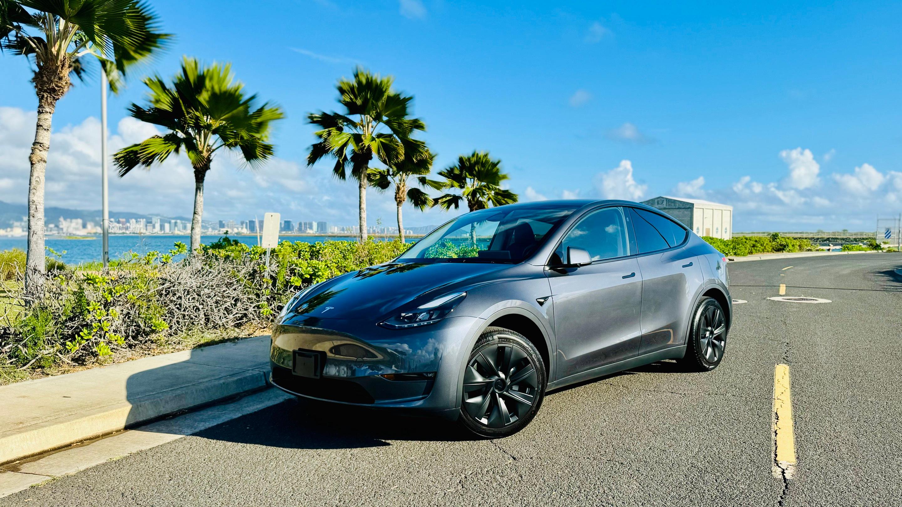 Tesla Model Y 2023 in Honolulu, HI