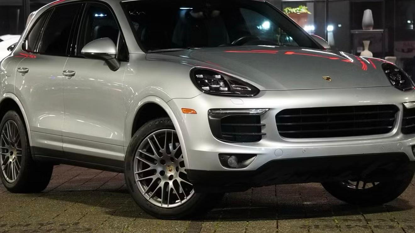 Porsche Cayenne 2017 in Seattle, WA