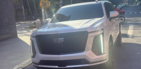 Cadillac Escalade ESV 2025