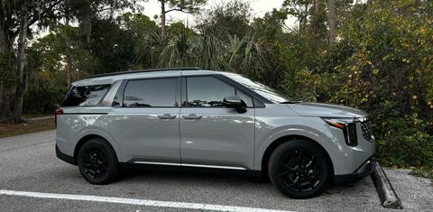 Kia Carnival Hybrid 2026
