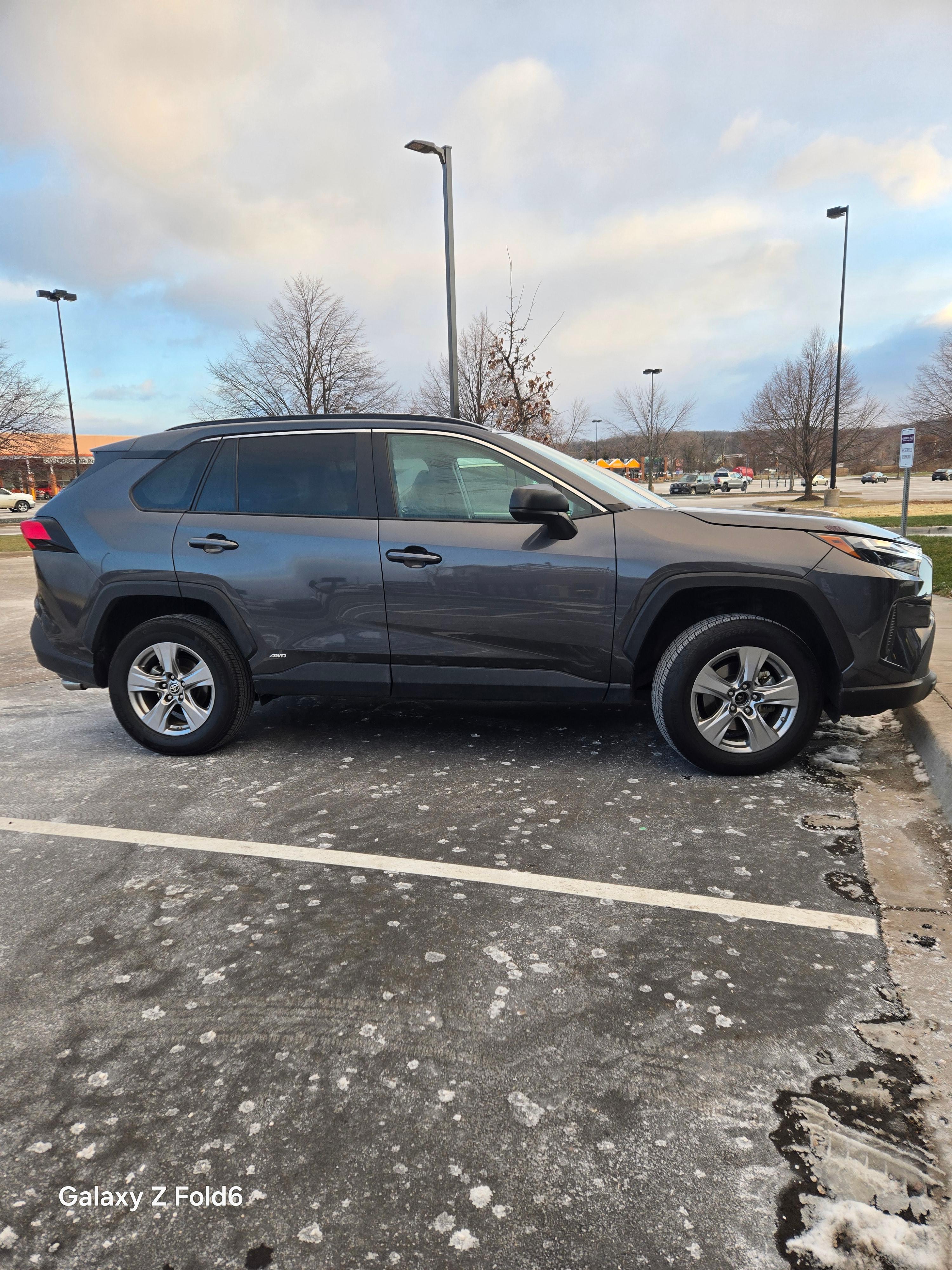 Toyota RAV4 Hybrid 2024 in Shakopee, MN