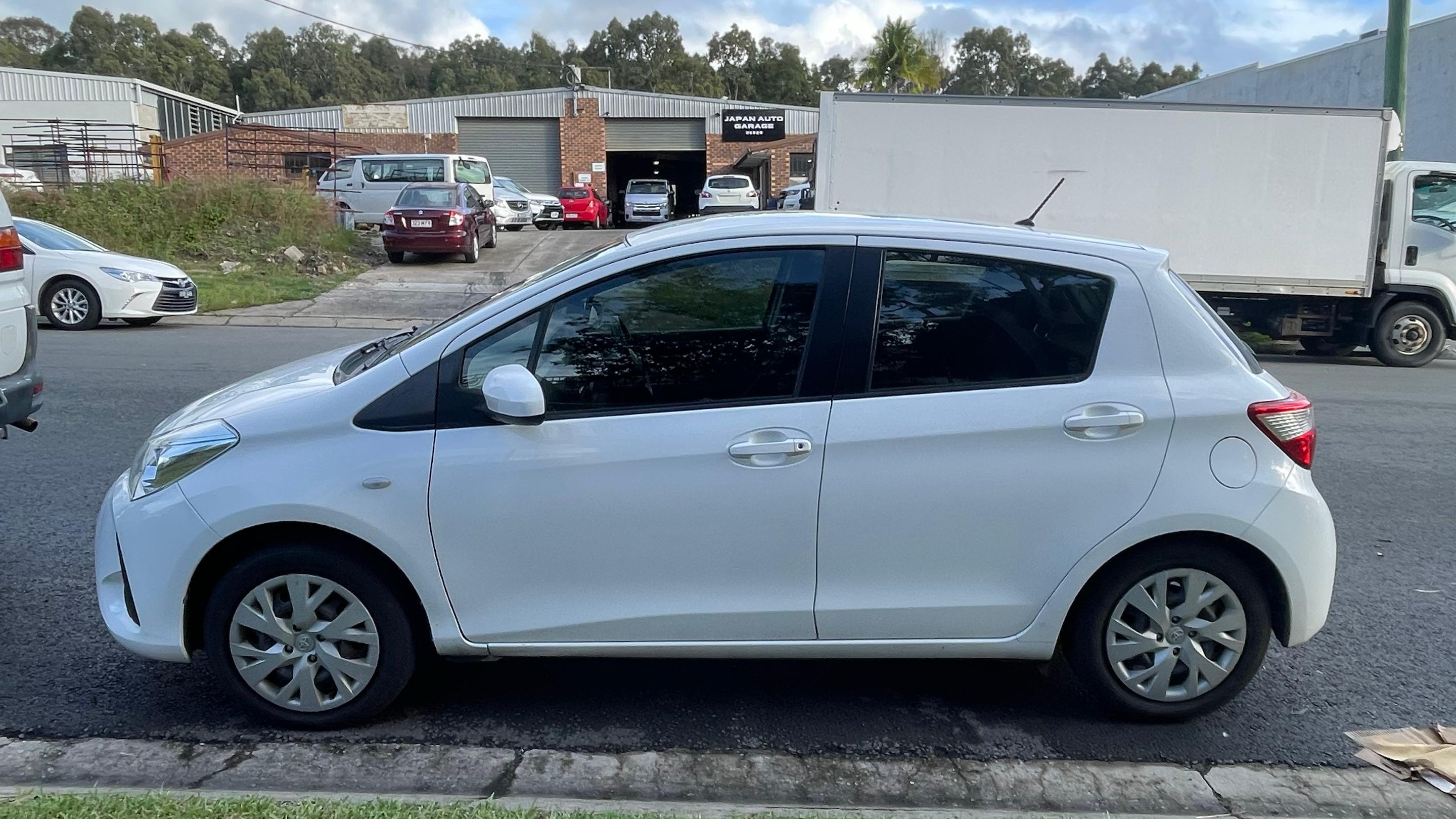 Toyota YARIS 2018 in Burleigh Heads