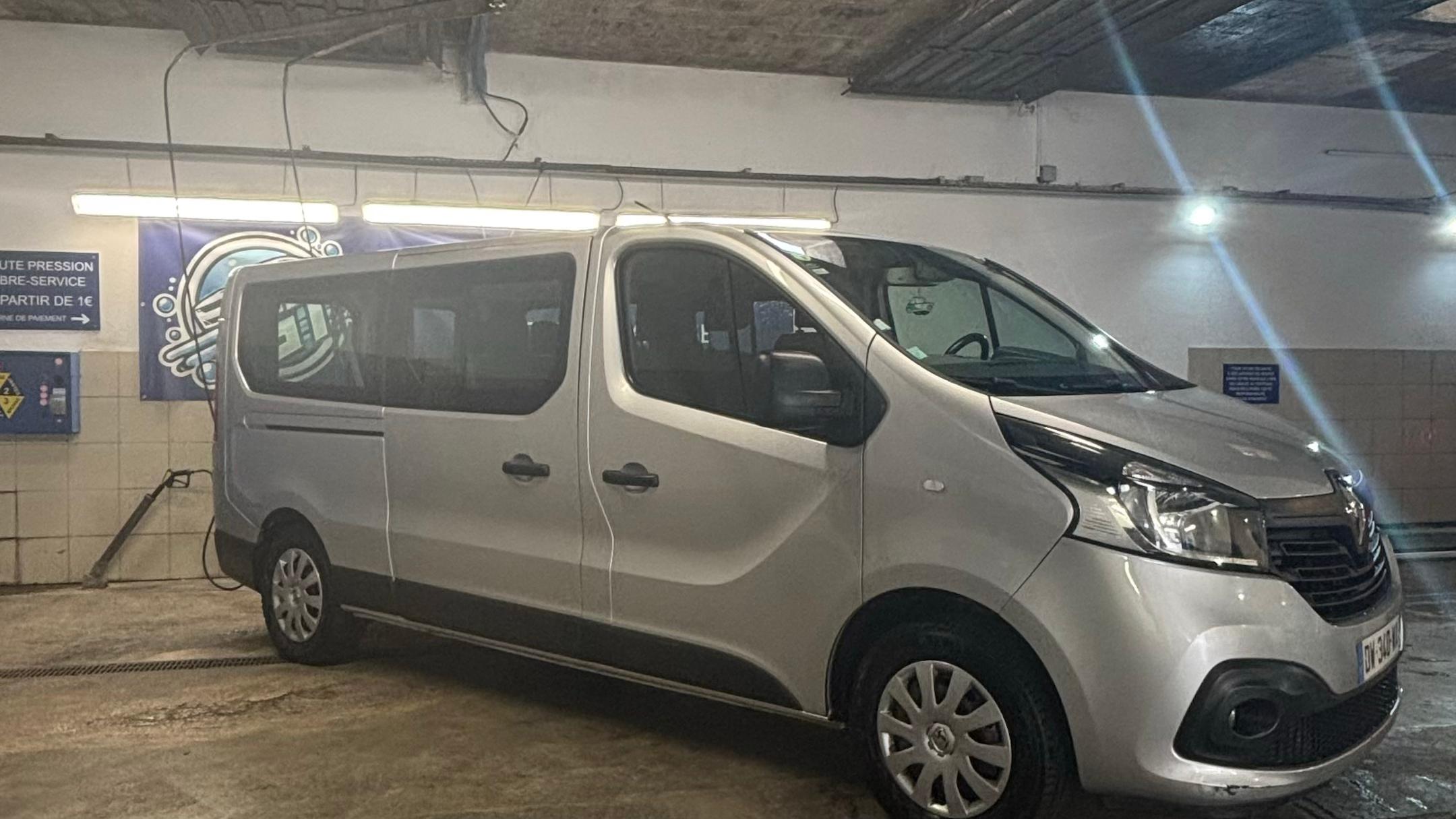 Renault TRAFIC III 2015 à Dijon