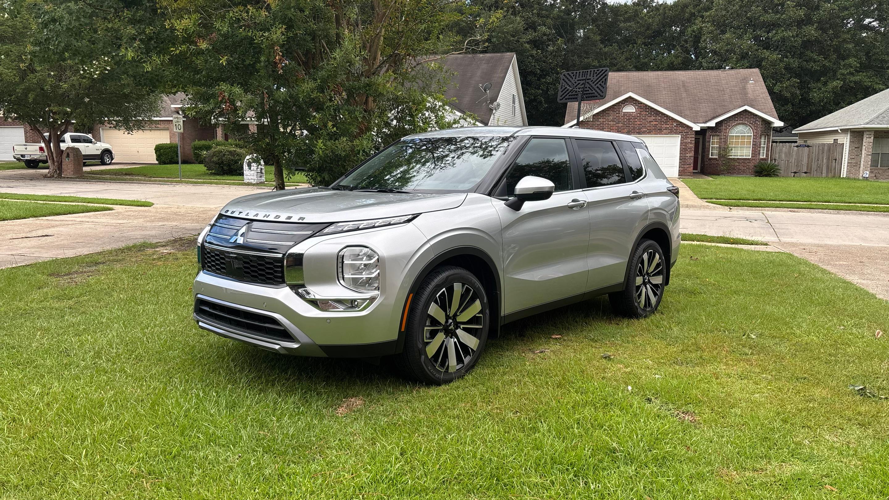 Mitsubishi Outlander 2025 in Biloxi, MS