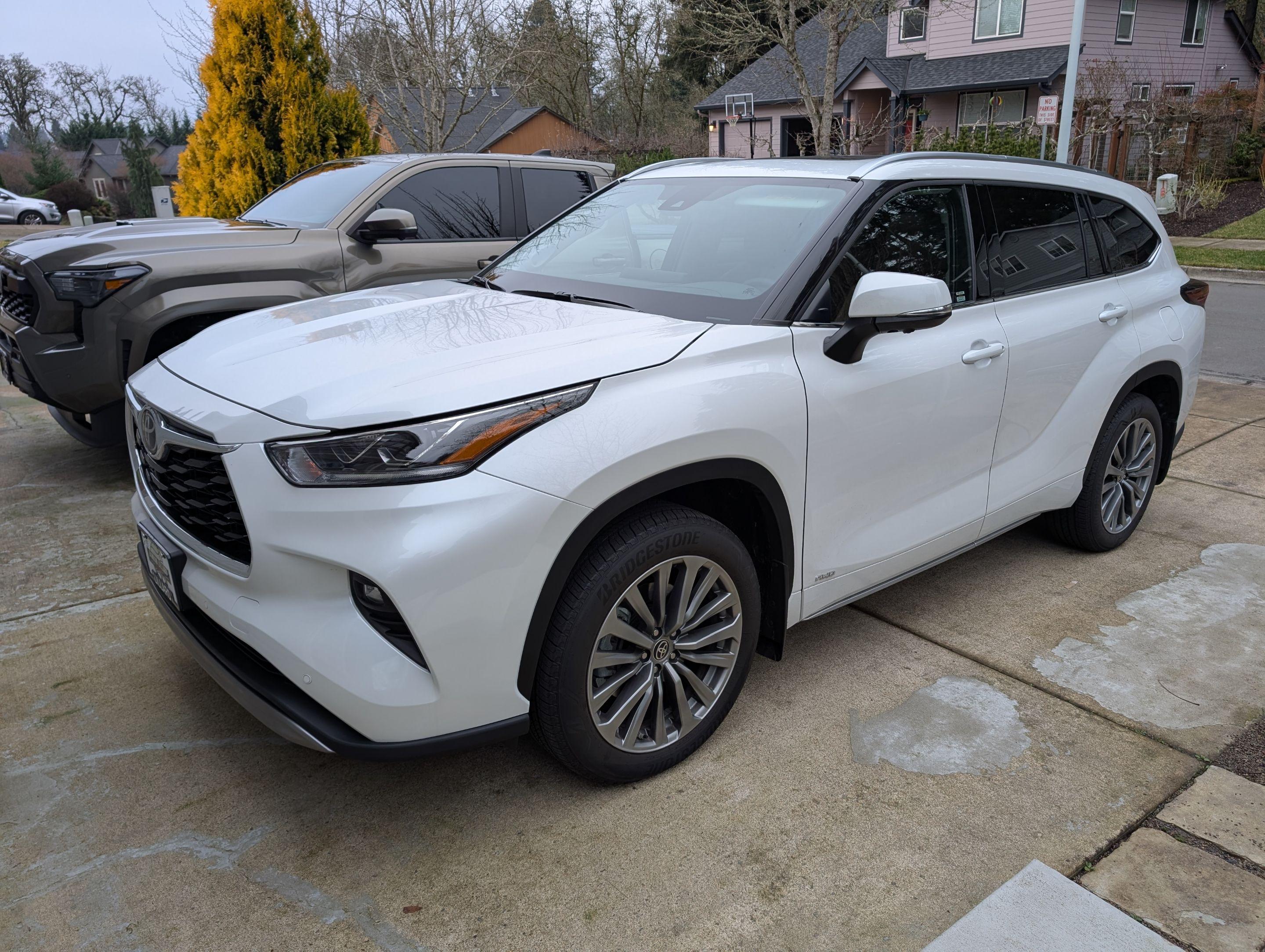 Toyota Highlander Hybrid 2025 in 