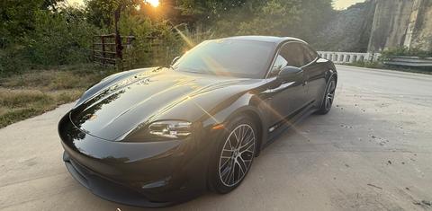 Porsche Taycan 2021
