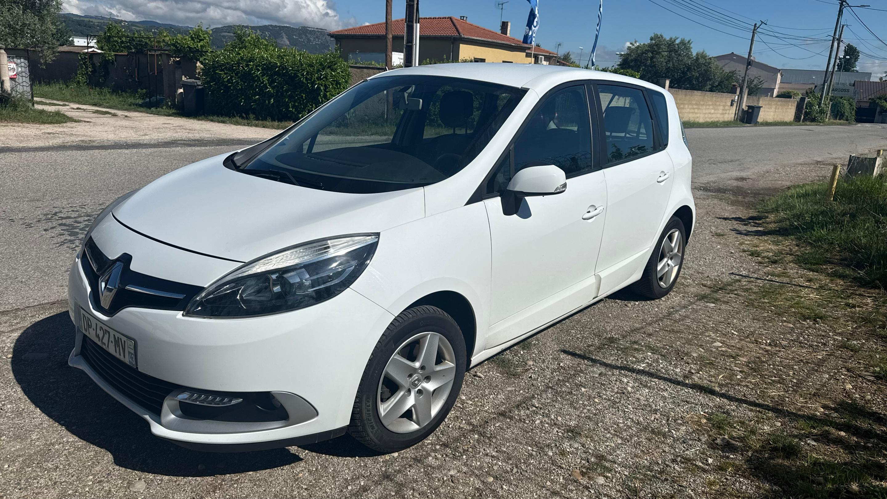 Renault SCENIC III 2015 à Marseille