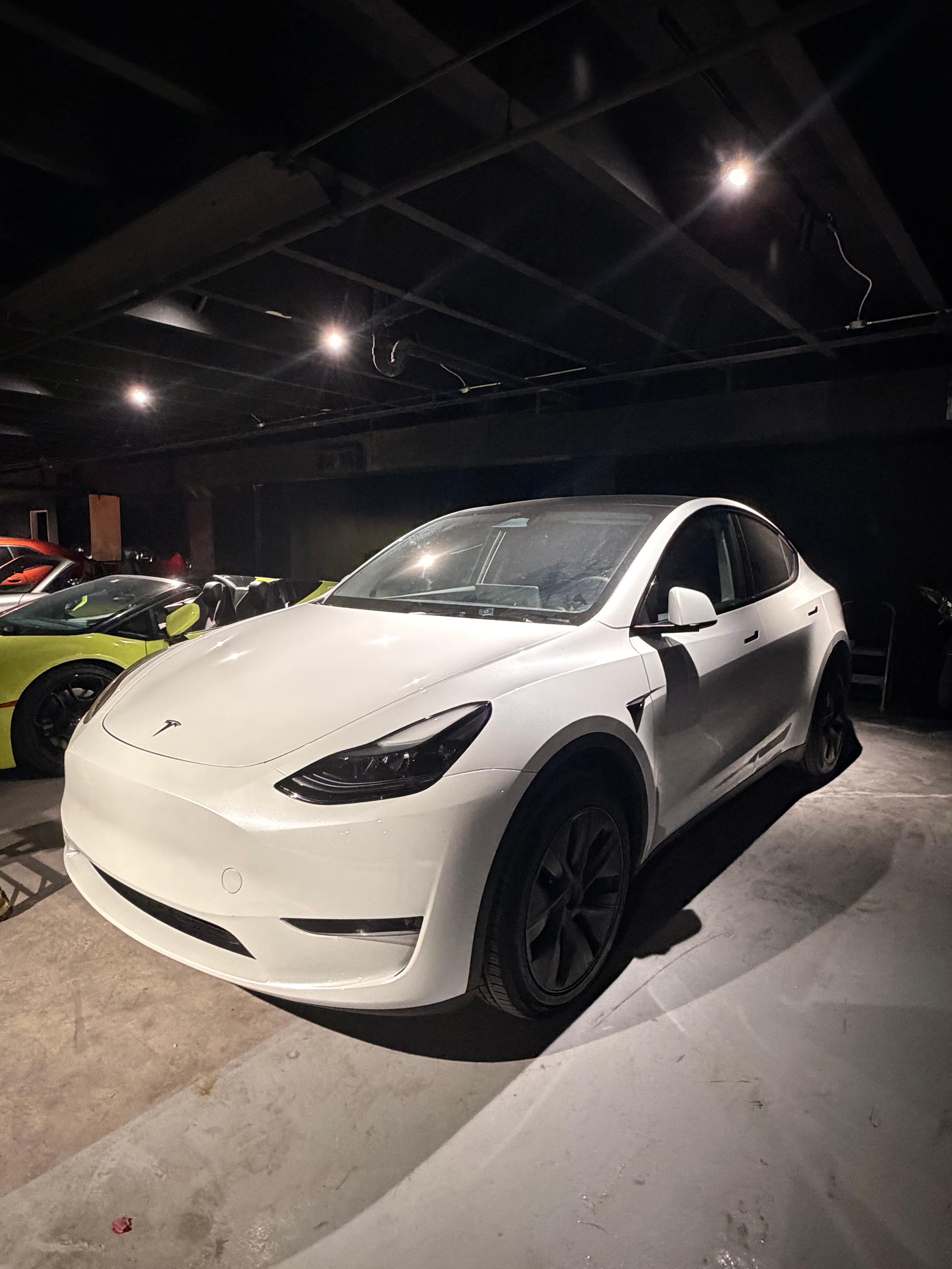 Tesla Model Y 2025 in Miami, FL