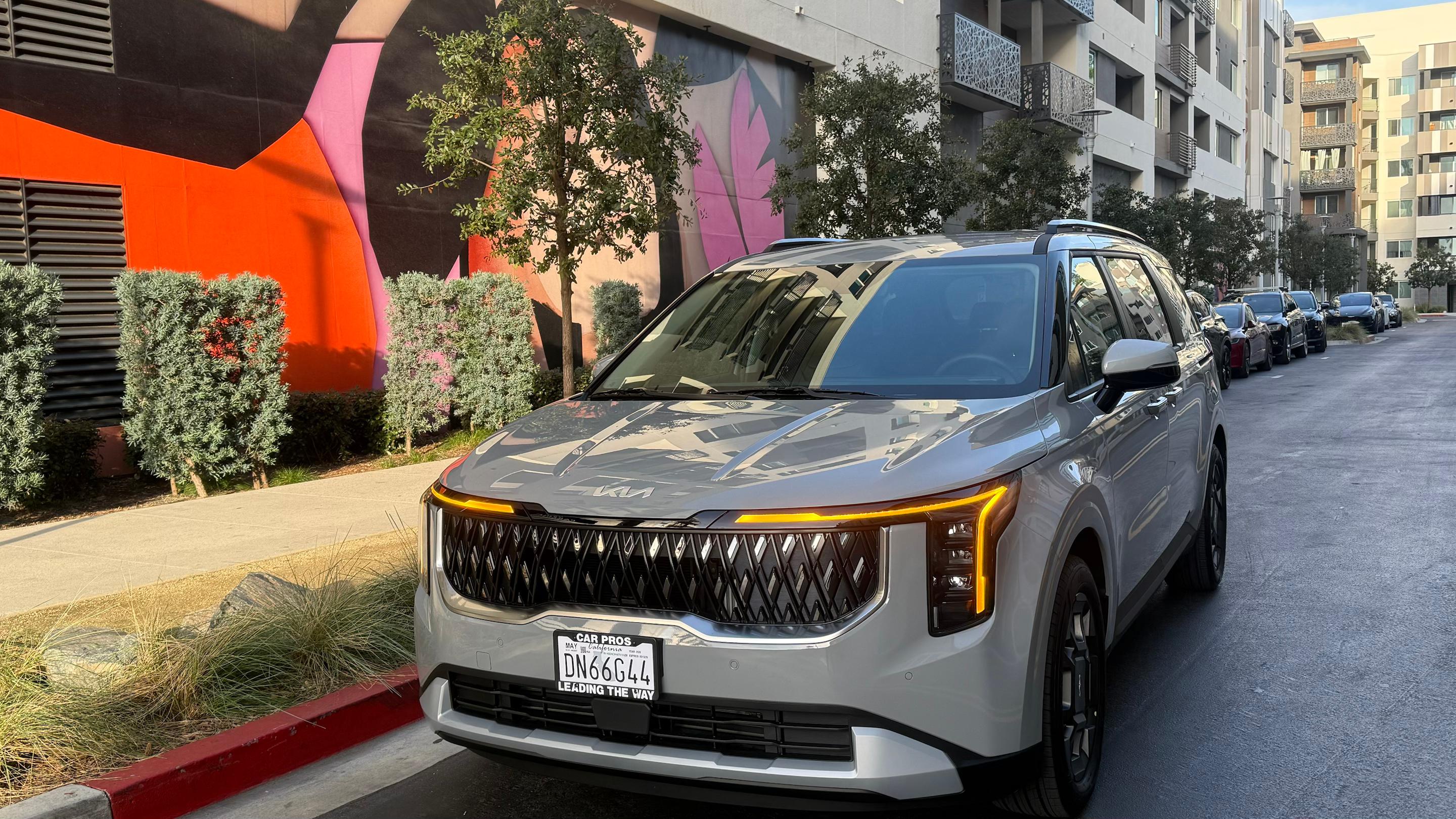 Kia Carnival Hybrid 2026 in Fresno, CA