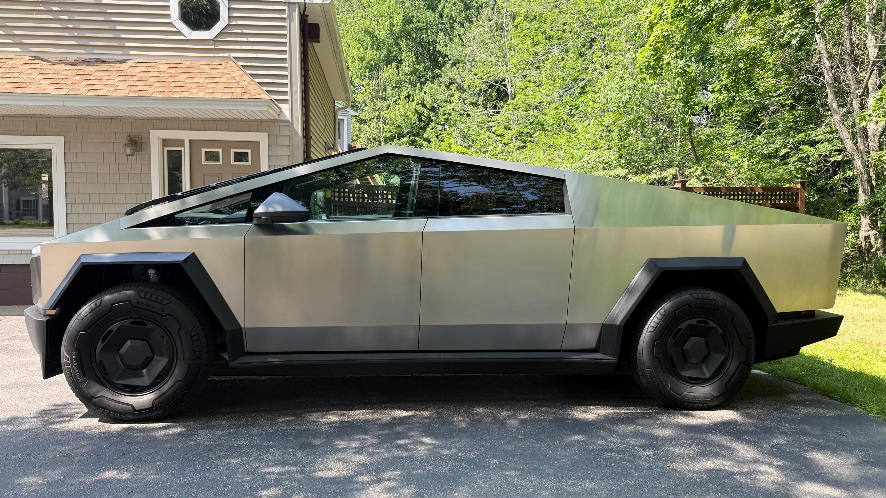 Tesla Cybertruck 2026 in Wells, ME