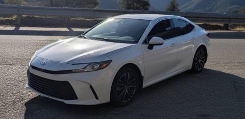 Toyota Camry Hybrid 2026