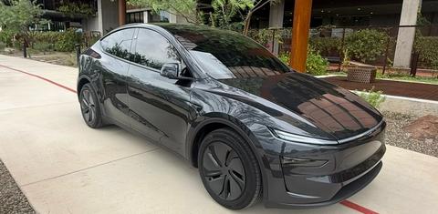 Tesla Model Y 2026