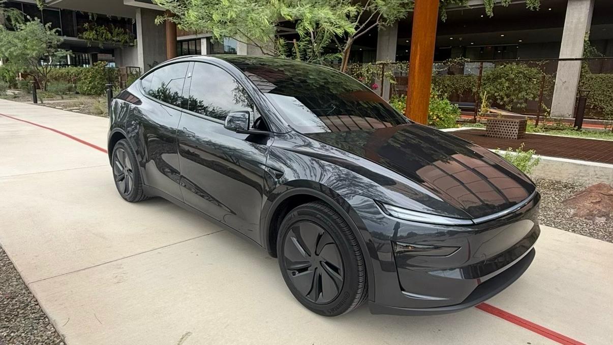 Tesla Model Y 2026 in Scottsdale, AZ